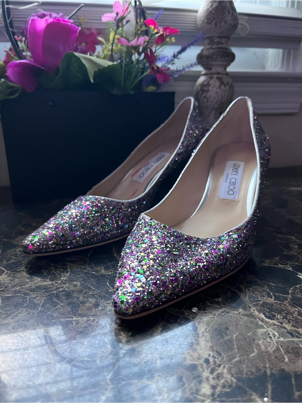 Jimmy Choo
Love 85
Fancy/Elegant
Princess
Heel/Pumps
Size 39 EU
9 USA for Women - Picture 14 of 15
